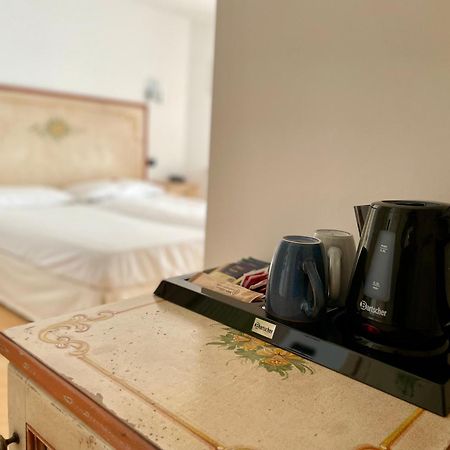 Relais Fontana Rosa B&B Wellness Caprino Veronese Esterno foto