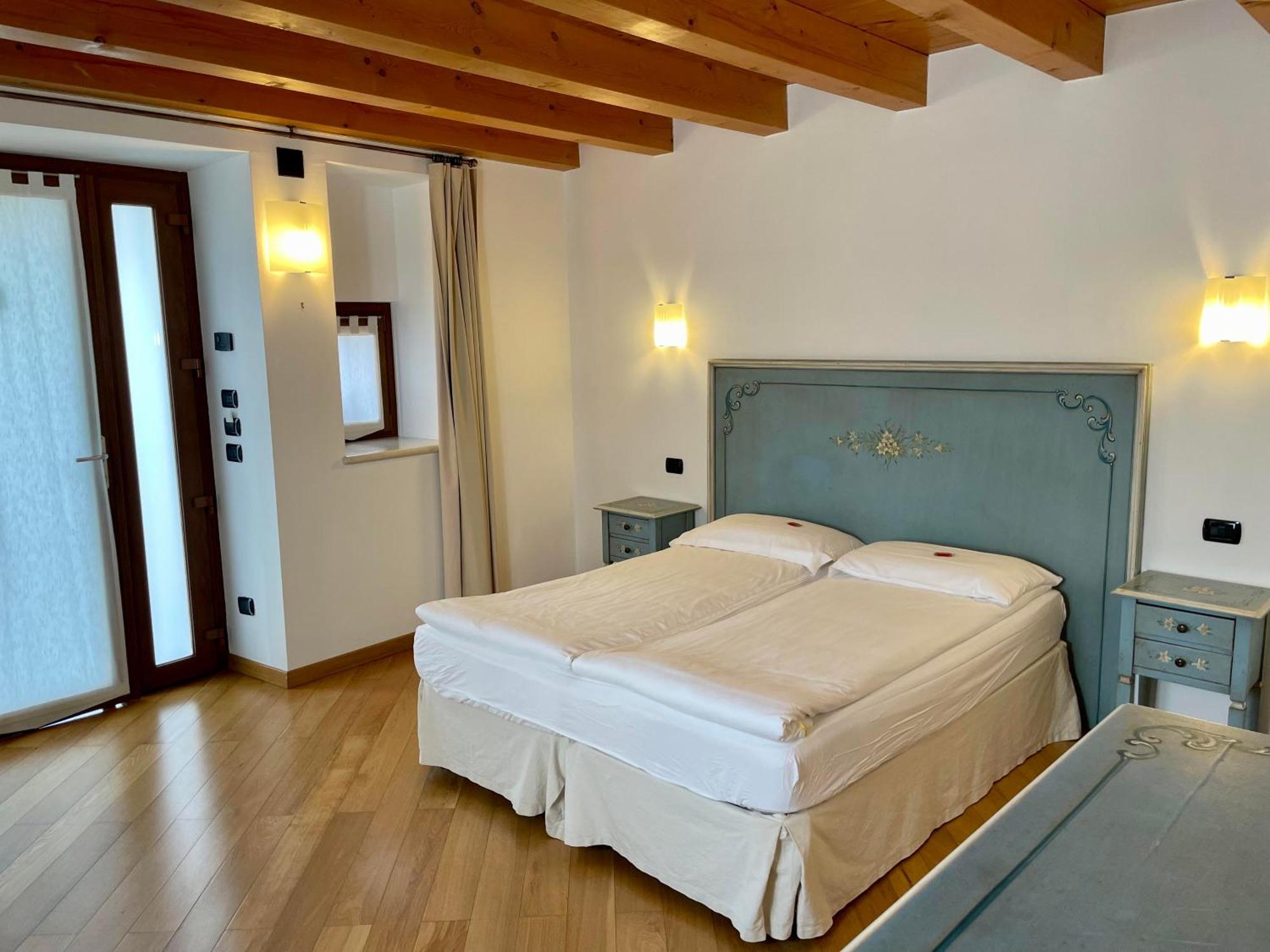 Relais Fontana Rosa B&B Wellness Caprino Veronese Esterno foto