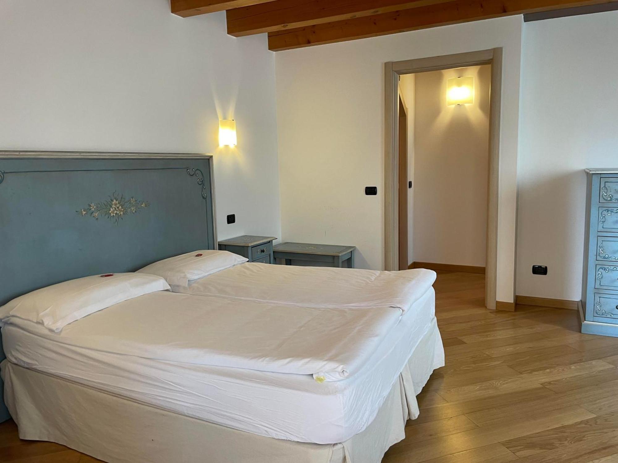Relais Fontana Rosa B&B Wellness Caprino Veronese Esterno foto